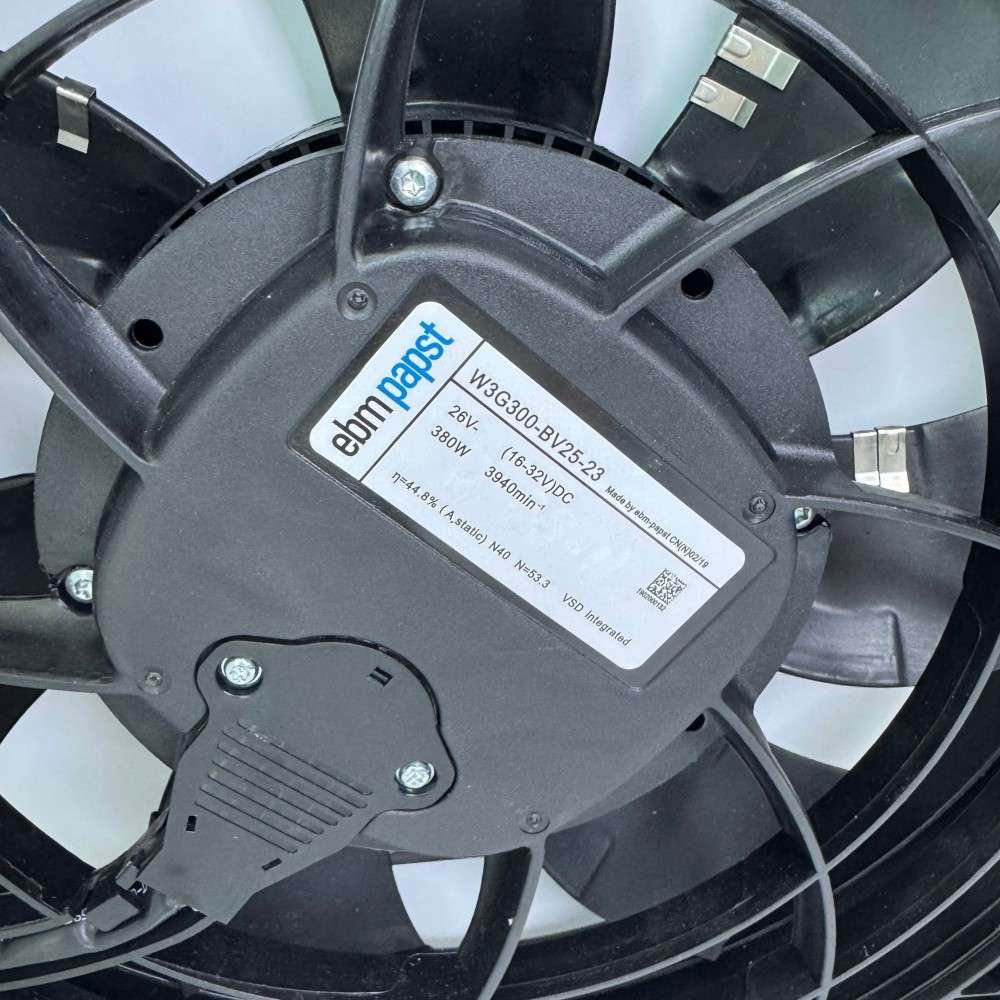 W3G300-BV25-23 Condenser Fan for Carrier Transicold (1)